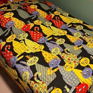 Fleece Funky Cat Print Bedspread - Includes 2 Pillow Shams